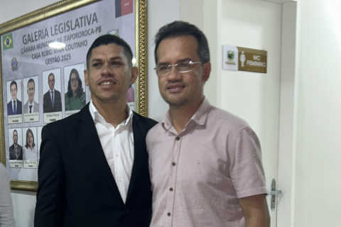 Alexandre Burai toma posse como vereador de Itapororoca; prefeito Batista Torres destaca trajetória e compromisso com a cultura